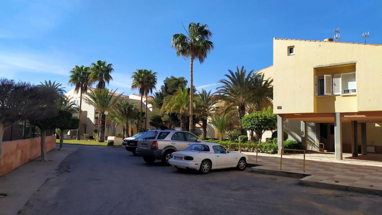 Atractivo Apartamento En La Playa Con Parking Roquetas de Mar Dış mekan fotoğraf