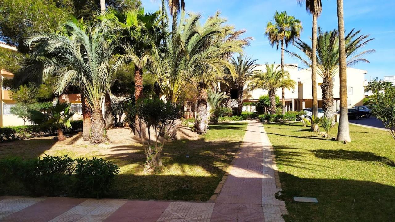 Atractivo Apartamento En La Playa Con Parking Roquetas de Mar Dış mekan fotoğraf